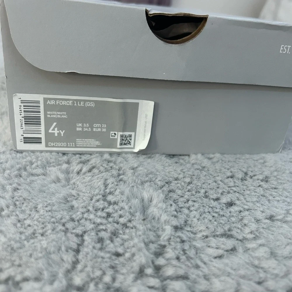 White air forces - Picture 8 of 8